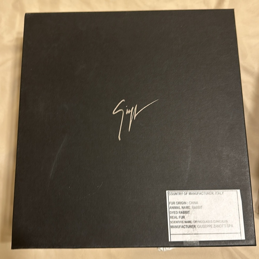 BRAND NEW!! Giuseppe Zanotti - Hilary Fur Boots US 8 | IT 38 (NIB) - Picture 7 of 10